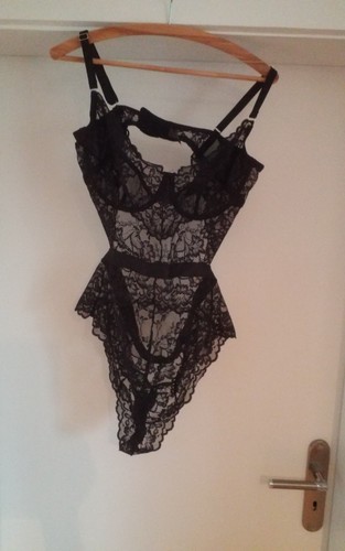 Ann summers hold - hold, me