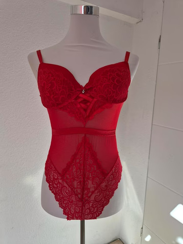 Roter spitzen body - roter, spitzen-body